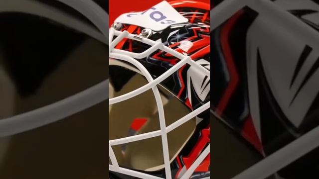 шлем вратаря Витязя Максима Дорожко смотреть онлайн