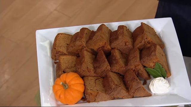 My Grandma's (2) 28oz Granny Smith Apple Pumpkin Spice Coffee Cakes on QVC смотреть онлайн