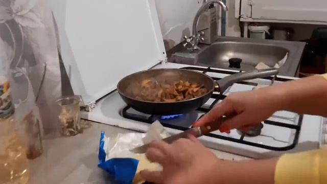 КАРТОШЕЧКА С ГРИБАМИ ОТ БАБУШКИ НАСТИ! смотреть онлайн