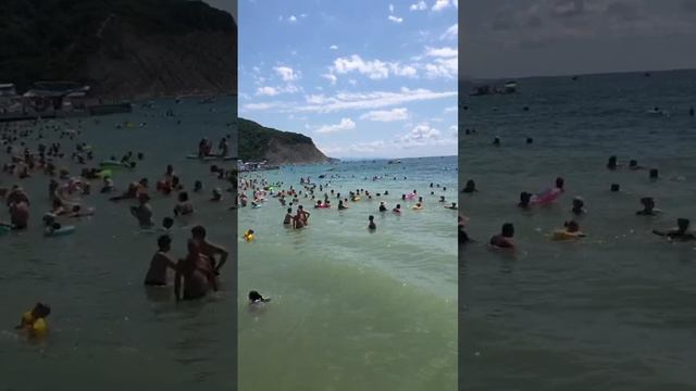 Архипо-Осиповка 30 июля 2024 года 🌤️ обстановка на Санаторном пляже 🏖️ Видео: Лариса смотреть онлайн