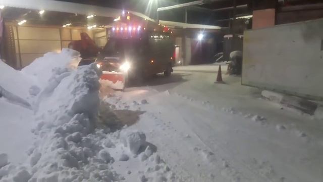 Борьба со снегом с помощью Форд Транзит (ч.1) Fighting snow with Ford Transit ( p.1). смотреть онлайн