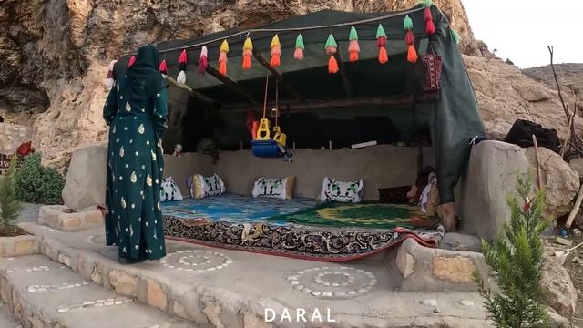 Building a wooden gate and fence in the yard of Amir and his family! смотреть онлайн