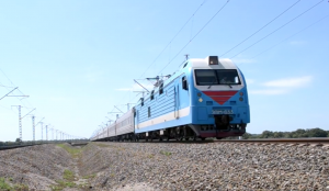 ЭП1М-633 следует по перегону Староминская-Тимашёвская - Орловка Кубанская