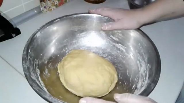 Дрожжевое тесто на кефире/приготовим найвкуснейшие рогалики с яблоками.