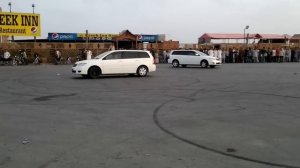 toyota fielder vs toyota fielder drifting!!!!