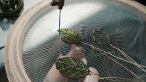 Объемная вышивка люневильским крючком | Stump Work Embroidered leaves