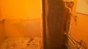 ?Что это такое? Вот такой была стяжка в хрущевке.