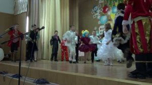 Новогодний номер. Всем подарки под подушку.