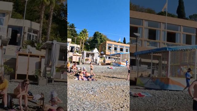 Пришёл на пляж в ПИДЖАКЕ 😳 Пляжи Сочи в ноябре 🏖️ #сочисегодня
