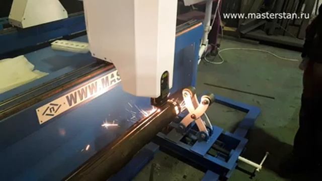 Труборез лазерной резки металла с ЧПУ смотреть онлайн