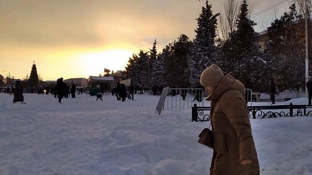 СНЕЖНЫЙ КАСПИЙСК..ДАГЕСТАН.. Площадь Ленина..Набережная
