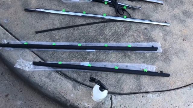 How to replace window molding trim weatherstrips Honda CRV