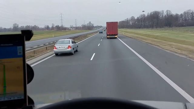 Почему нужно двигаться в крайней правой полосе смотреть онлайн