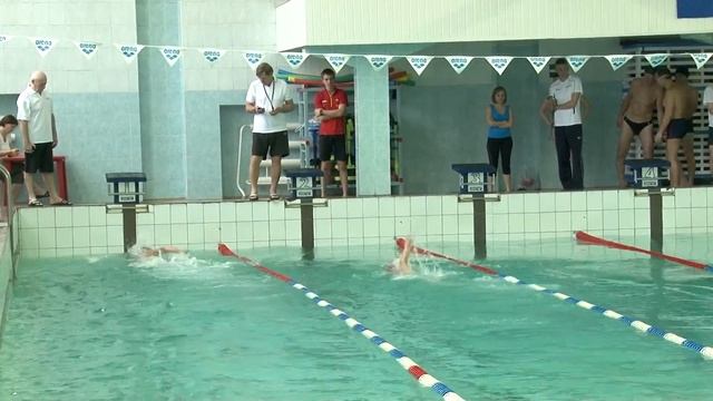 Первый заплыв в «Чайке» смотреть онлайн