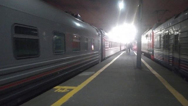 Отправление ЭП2К-376 с поездом №9 Москва - Саратов с Павелецкого вокзала. смотреть онлайн