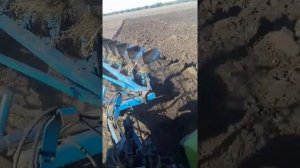 Работаю плугом прицепным Лемкин