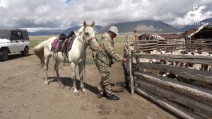 № 435. "Улаатайныӊ баарында" / "Перед Улаатаем" (исп. К.М. Донгак)