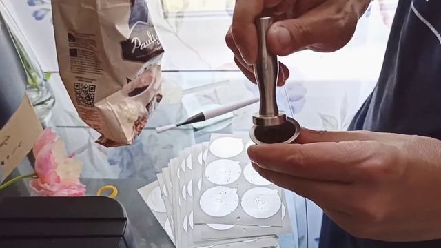 Многоразовая капсула для приготовления кофе в кофемашине. смотреть онлайн