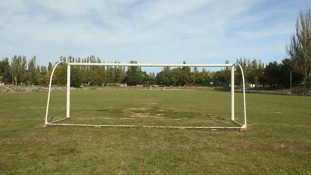 Аршинцево. Стадион чяво-то строят.Бульвар Пионеров Ни чяво не строят... смотреть онлайн