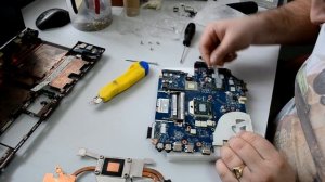 Замена термопасты в ноутбуке Acer