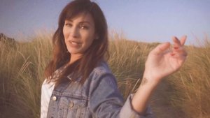 Natalie Imbruglia - On My Way (Official Video)