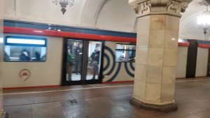 Станция метро  Комсомольская(кольцевая).Moscow's Subway. The name of this station is Komsomolskaya.