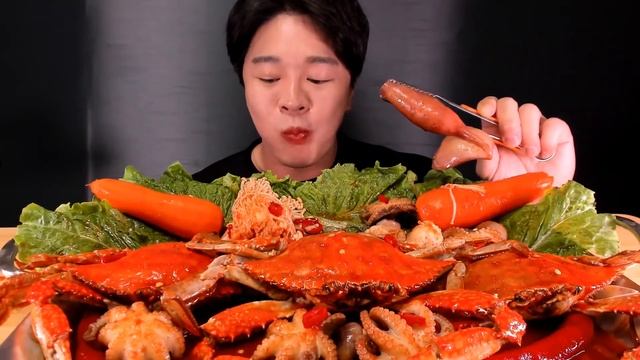 CRAB + SQUID + OCTOPUS + BABY OCTOPUS + CUTTLEFISH + MUSHROOM MUKBANG SPICY SEAFOOD EATING SHOW