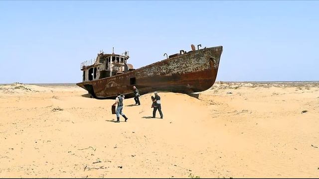 Африка. Мавритания. Установка оборудования на корабли.