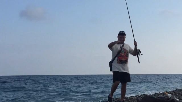 Как поймать ласкиря на черном море. Ловим морского карася. Рыбалка на морского карася.