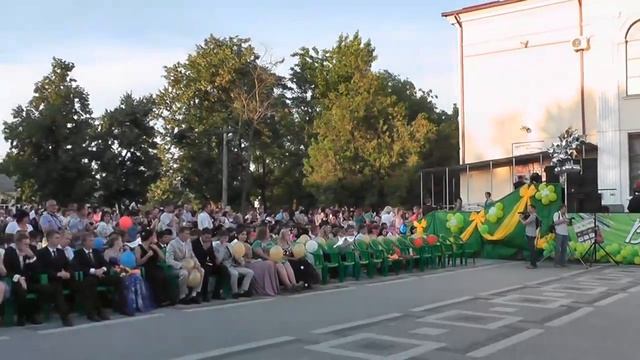 Выпускной бал 25.06.2013г. Калининская Часть 1  Официальная.