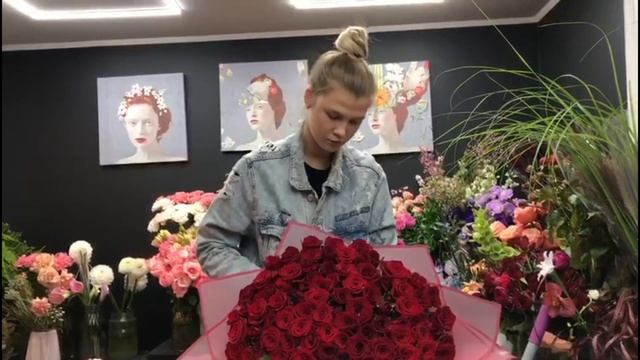 прекрасный букет из красных роз смотреть онлайн