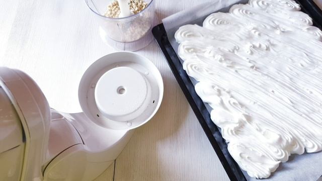 Рулет рецепт! Меренговый рулет с клубникой! ?