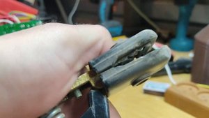 Чистим Держатель электродов, за 5 секунд.
