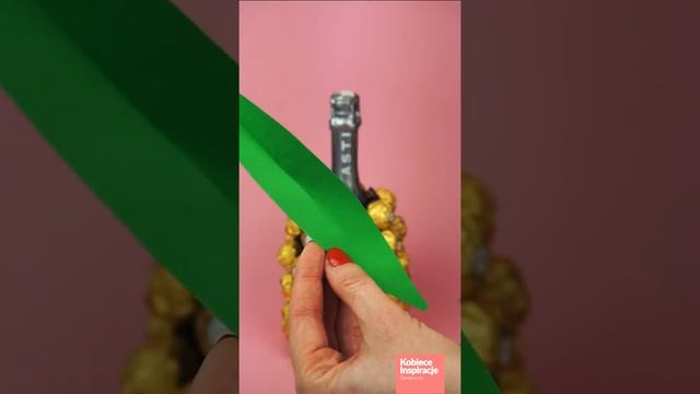 Ananas z cukierków i szampana