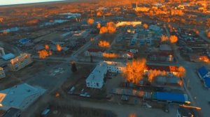 Город Ивдель, пос. Гидролизный, полет на закате.