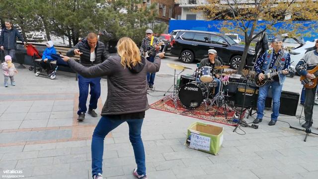 Уличные музыканты, Озорной гуляка, Владивосток.