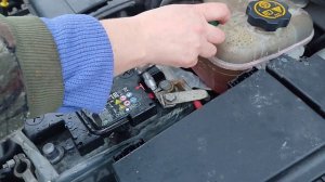 Opel Astra H, ставим аккумулятор на зарядку