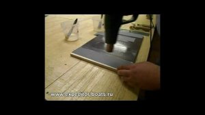 4. Как приклеить ПВХ-ткань к влагостойкой фанере