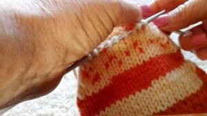 Заканчиваем вязание носка. закрываем петли пятки #вяжемносок #вяжемспицами #закрытиепетель