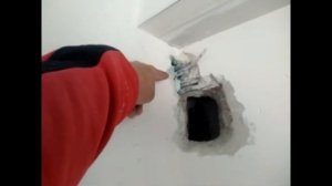 Спасаем электрику! перебили кабеля перфоратором.