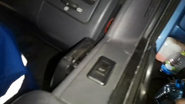 Дополнительные подстаканники в Мерседес VITO 638 смотреть онлайн