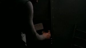 Закрывай дверной замок на 2 оборота