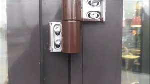 Ремонт алюминиевой двери с независимыми створками Инструкция по замене петель