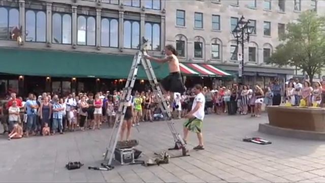 Trip round the world-2012. Canada. Montreal. Street Performers.mp4