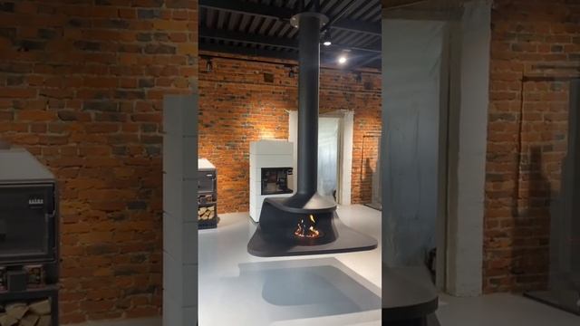 Подвесной камин от компании Астов ?? в ШоуРуме команды #ПечиГорбунова смотреть онлайн