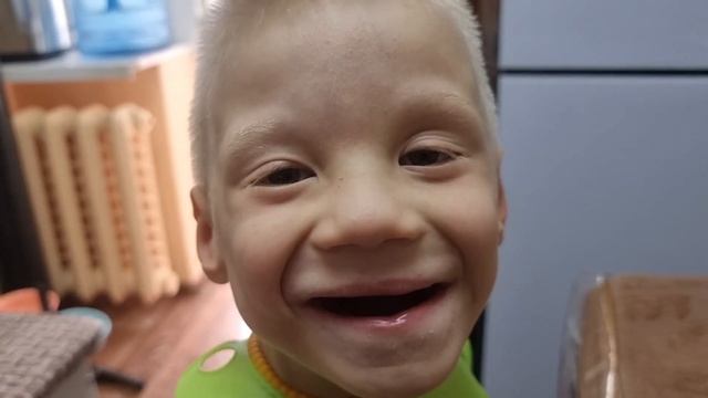 У СЕРЁЖИ ПОЯВИЛАСЬ ПОТРЕБНОСТЬ ГОВОРИТЬ