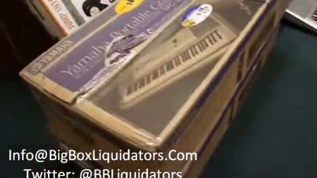 Lil Wayne Studio Gear.6 Yamaha Pro Digital Panios + 7 Gibsons Guitars. $1,899 смотреть онлайн