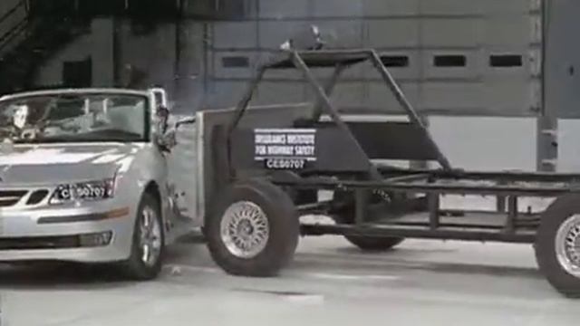2007 Saab 93 convertible side test-Crash Test смотреть онлайн