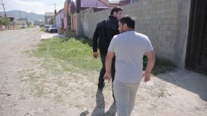 КОШМАР!!! ЧУТЬ НЕ СБИЛ РЕБЁНКА ВО ДВОРЕ. СМОТРЕТЬ ВСЕМ.