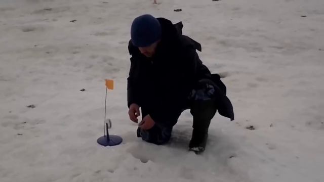 РЫБАК ПОЙМАЛ НЕЧТО ! КОГДА ОН ЭТО ВЫТАЩИЛ ВСЕ ПОПАДАЛИ ! КОРОЛЕВА ЩУК ! Вот это Рыбалка 2 смотреть онлайн